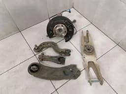 MERCEDES-BENZ Mercedes CLA W117 C117 Left Rear Hub SET A2463503541 wheel bearing housing rear Li — thumbnail 1