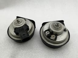 BMW BMW i8 Hybrid Horn Set 61337410478 Horn Fanfare SET — thumbnail 4