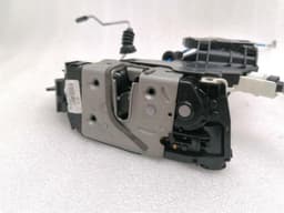 MERCEDES-BENZ Mercedes CLA W117 C117 rear left door lock A2047302735 door lock rear left — thumbnail 10