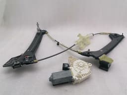 MERCEDES-BENZ Mercedes CLA W117 C117 Right Front Door Winder A1177200279 Power Window Front Re — thumbnail 4