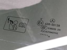 MERCEDES-BENZ Mercedes CLA W117 C117 RRH Quarter Glass A1177300218 Door Window 1⁄4 Rear Right — thumbnail 3
