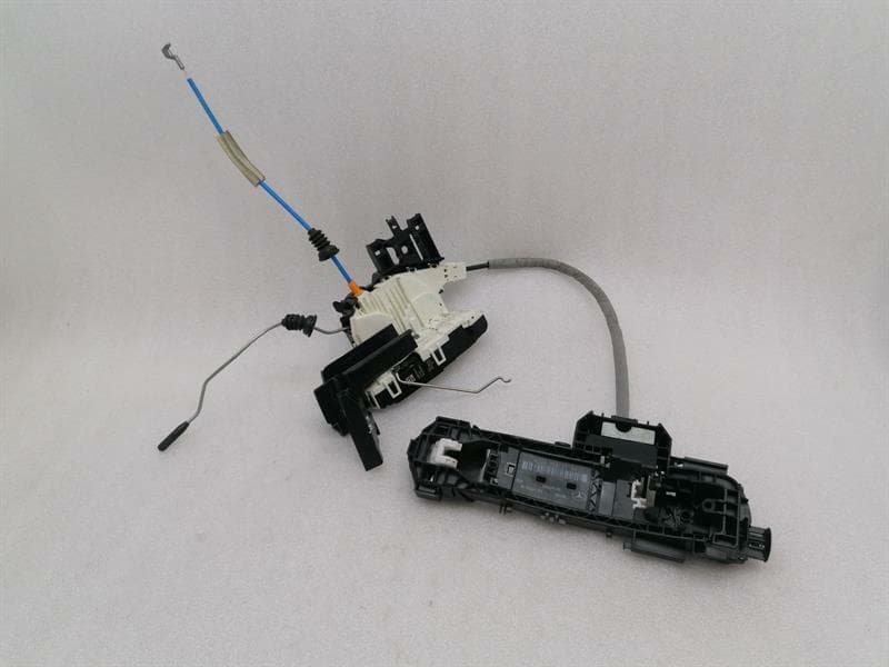 MERCEDES-BENZ Mercedes CLA W117 C117 front right door lock RHD A0997202401 door lock RHD