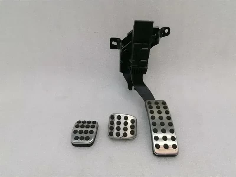 Mercedes CLA W117 C117 Throttle Pedal (Electrical) A2463001904 Throttle Pedal