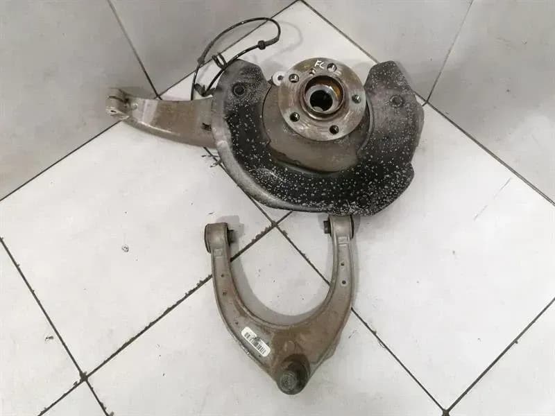 BMW BMW i8 Hybrid Left Front Hub 31216858213 Wheel Bearing Housing Front Left