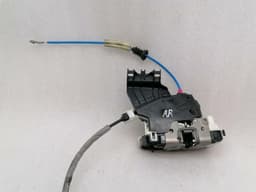 MERCEDES-BENZ Mercedes CLA W117 C117 rear right door lock A2047302835 door lock rear right — thumbnail 10