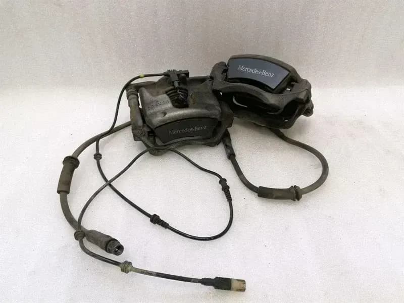 MERCEDES-BENZ Mercedes CLA W117 C117 front brake caliper A0004213981 brake caliper front set