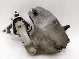 MERCEDES-BENZ Mercedes CLA W117 C117 Engine Mount A2702230002 Engine Holder — thumbnail 2