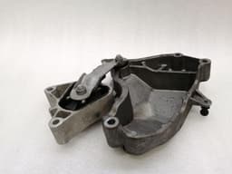 MERCEDES-BENZ Mercedes CLA W117 C117 Engine Mount A2702230002 Engine Holder — thumbnail 4