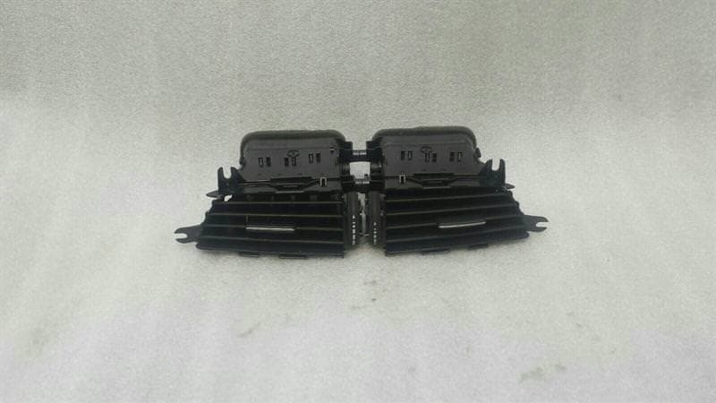 MERCEDES-BENZ Mercedes C Class W204 Air Vent A2048306054 Vent Nozzle Vent Grille