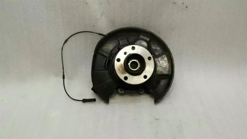BMW BMW 1 Series F20 Right Rear Hub 6792516 Wheel Bearing Housing Rear Right