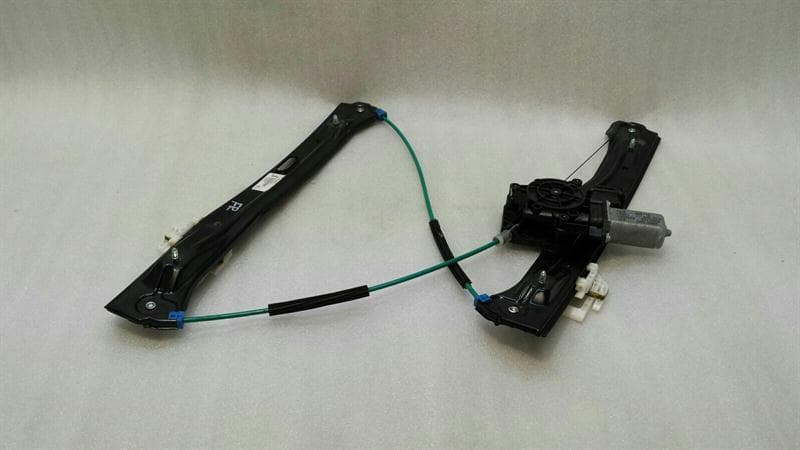 BMW BMW 1 Series F20 Right Front Door Winder 7242562 Window Regulator Front Right