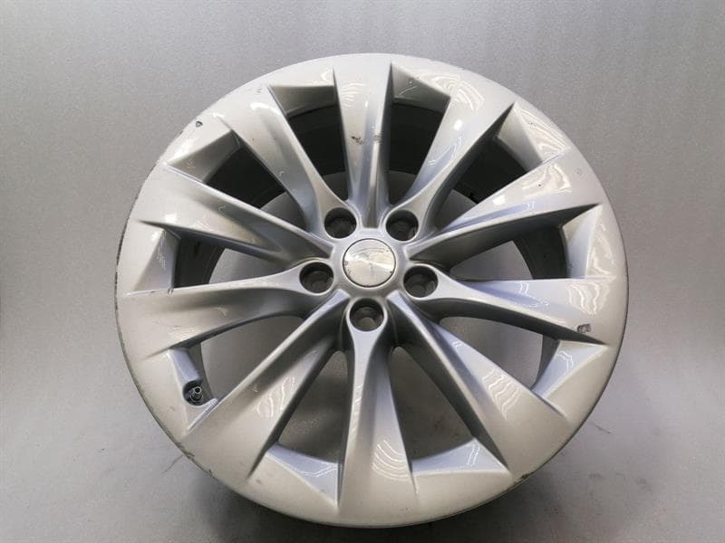 TESLA Tesla Model S 75 Alloy Wheel 1059337-00-A 19X 8J ET40 Alloy Wheel