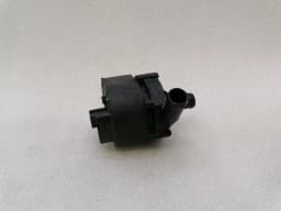 TESLA Tesla Model S 75 Additional Cooling Pump 1035348-00-F Coolant Pump Pump — thumbnail 6