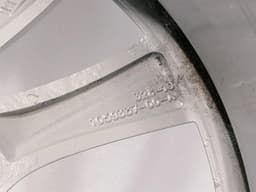 TESLA Tesla Model S 75 Alloy Wheel 1059337-00-A 19X 8J ET40 Alloy Wheel — thumbnail 10