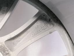 TESLA Tesla Model S 75 Alloy Wheel 1059337-00-A 19X 8J ET40 Alloy Wheel — thumbnail 9