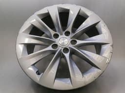 TESLA Tesla Model S 75 Alloy Wheel 1059337-00-A 19X 8J ET40 Alloy Wheel — thumbnail 1