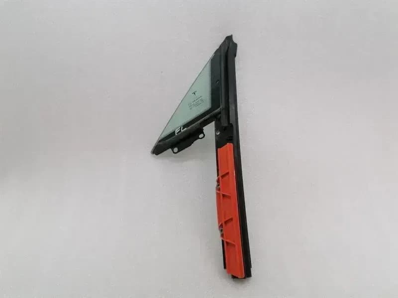 TESLA Tesla Model S 75 Left Front 1/4 Glass 6006644-00-J Door Panel 1/4 Front Left