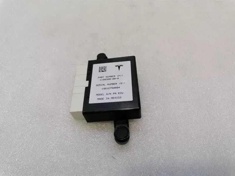 TESLA TESLA MODEL S 75 Electronic module 1100308-00-A Steuergerät PDC PARK ASSIST