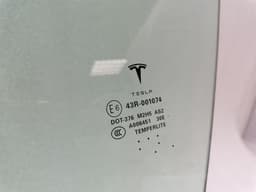 TESLA Tesla Model S 75 Left Front Door Glass 6006547-00-E Door Window Front Left — thumbnail 4