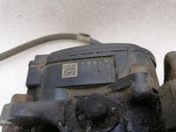 TESLA Tesla Model S 75 brake caliper rear 1097417-00-A brake caliper rear — thumbnail 5