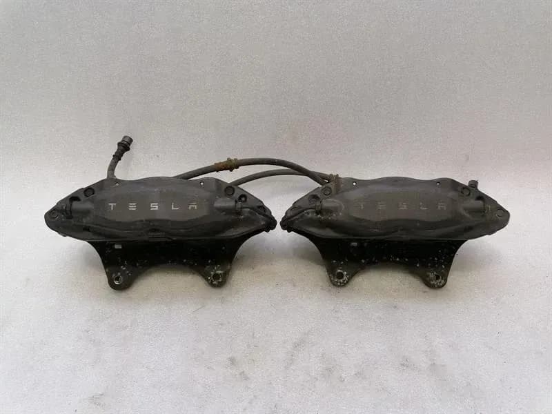 TESLA Tesla Model S 75 Brake Caliper FRONT SET 1007794-00-C Brake Caliper FRONT SET