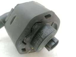 TESLA Tesla Model S 75 Additional Cooling Pump 1037327-00-F Coolant Pump Pump — thumbnail 2