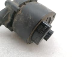 TESLA Tesla Model S 75 Additional Cooling Pump 1035348-00-F Coolant Pump Pump — thumbnail 2