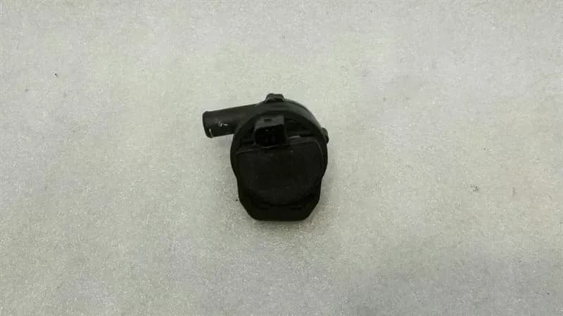 Mercedes R Class W251 Additional Cooling Pump A2118350028 Coolant Pump Pump