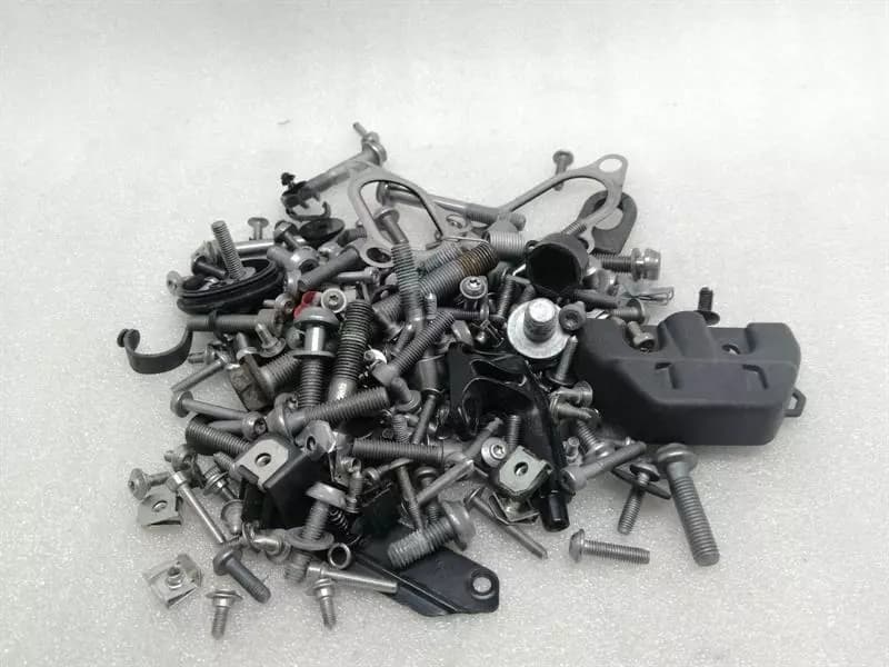 BMW R1250RT K52 screens screws