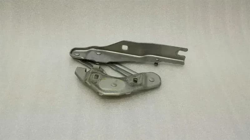 AUDI Audi A1 8X Bonnet Hinge LHS 8X0823301A Hood Hinge Left