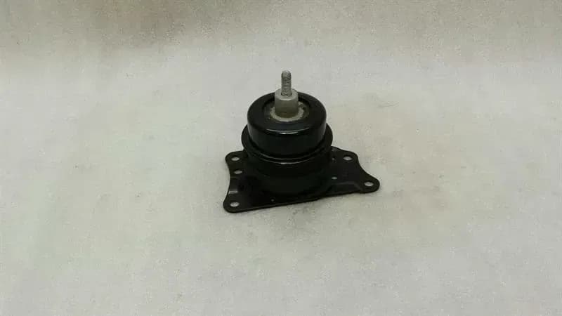 AUDI Audi A1 8X Right Engine Mount 6R0199167Q Motor Holder Right 1.4 TFSI