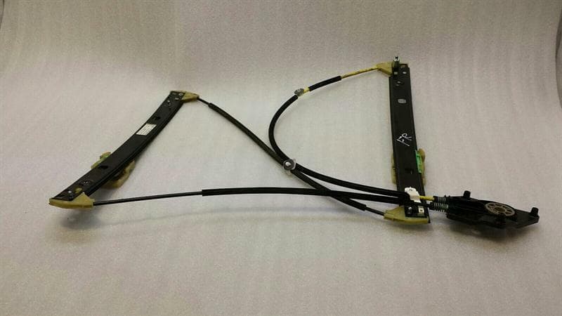 AUDI Audi A1 8X Right Front Door Winder 8X3837462A Window Regulator Front Right