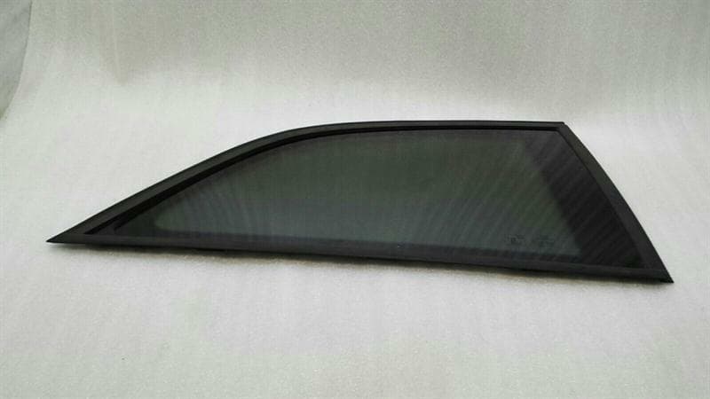 AUDI Audi A1 8X Right Rear Quarter Glass 8X3845300A Side Window 1⁄4 Rear Right