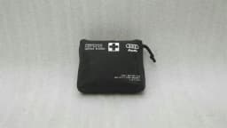 AUDI Audi A1 8x First Aid Kit 8W0860282B dressing box verbant bag — thumbnail 6