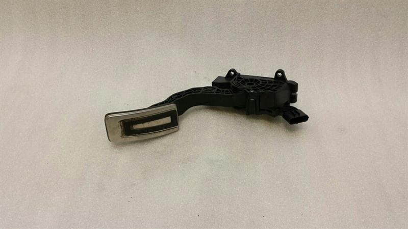 AUDI Audi A1 8X RHD Gas Pedal (Electrical) 6C2723503A Right Handlebar
