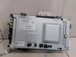 TESLA Tesla Model 3 Long Range Electronic Module 1566786-05-E ECU Autopilot — thumbnail 5