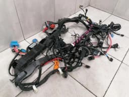 TESLA TESLA MODEL 3 FRONT COMPARTMENT WIRING LOOM 2567964-07-C RIGHT HAND DRIVE RHD — thumbnail 2