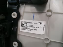 TESLA Tesla Model 3 Long Range Door Card Right 1621891-02-C Front Door Panel RHD — thumbnail 8
