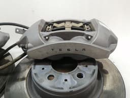 TESLA TESLA MODEL 3 LONG RANGE BRAKE CALIPER FRONT 1044611-00-D FRONT BRAKE DISC — thumbnail 2