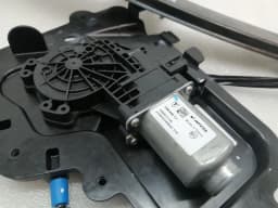 TESLA Tesla Model 3 Right Front Door Winder 1616443-00-A Window Regulator Front Right — thumbnail 3