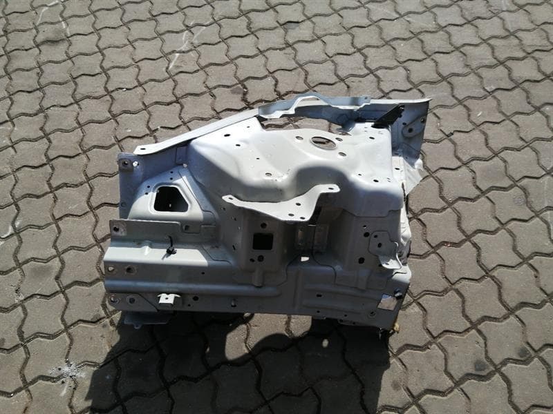 TESLA Tesla Model 3 LONG RANGE Right Front Chassis Leg 1073792-S0-K Re Front Wheelhouse
