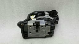 BMW BMW X1 F48 front left door lock 7281937 door lock front left — thumbnail 3