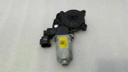 LAND ROVER Land Rover Evoque RRH door window motor 140126 window regulator motor rear right — thumbnail 6