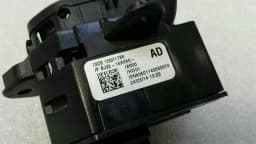 LAND ROVER Land Rover Evoque 2.2 TD Park Brake Switch BJ32-15K850-AD Parking Brake Switch — thumbnail 3