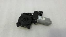 LAND ROVER Land Rover Evoque RLH door window motor 140207 window regulator motor rear left — thumbnail 4