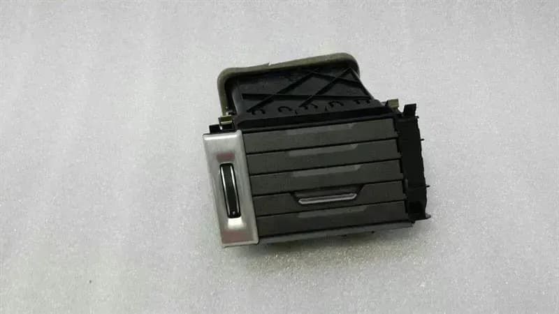 LAND ROVER Land Rover Evoque left air vent BJ32-018B08-AB ventilation nozzle ventilation grille left