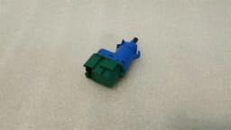 LAND ROVER Land Rover Evoque 2.2 TD Brake Switch 6W83-13480-AB Brake Light Switch — thumbnail 2