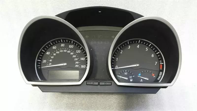BMW BMW Z4 E85 E86 Speedometer 9117278 Instrument Cluster MPH 2.5si