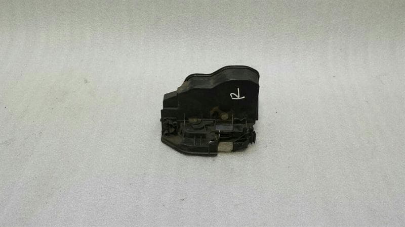 BMW BMW Z4 E85 E86 door lock 7167066 door lock right right