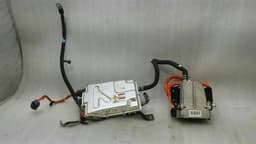 TESLA Tesla Model S 75 Battery Heater 1028665-00-E Battery Heater Converter DC — thumbnail 1